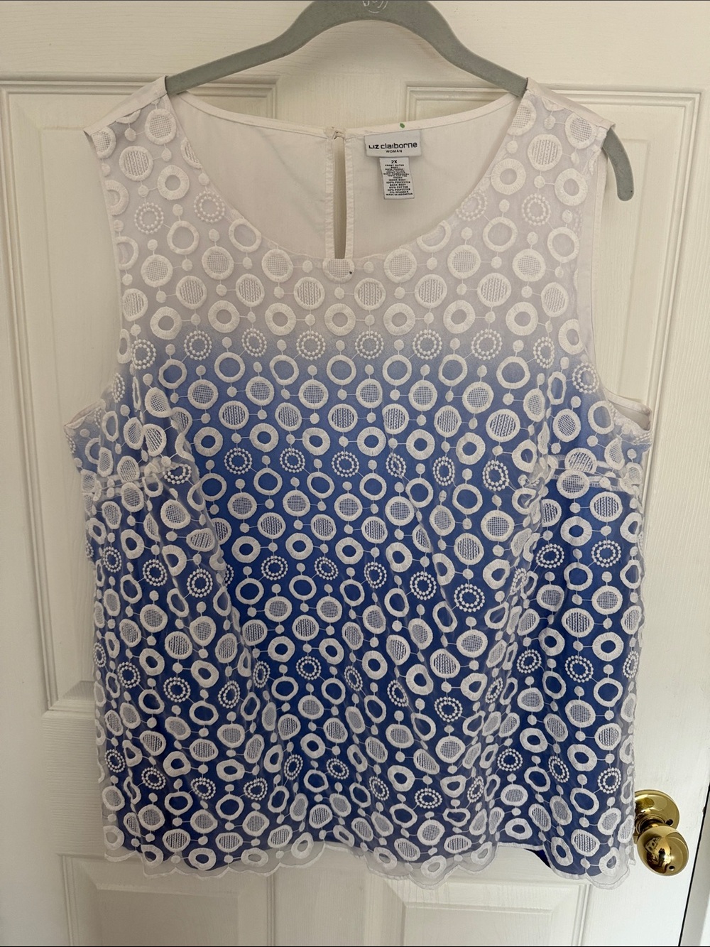 Liz Claiborne Blue and White Sleeveless Eyelet Ombre Camisole